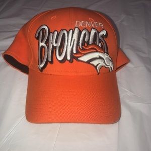 Denver Broncos Hat Cap39Thirty NFL Logo Orange Size Med-Lg